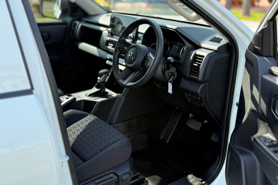 2024 Mitsubishi Triton MV GLX Ute Image 10