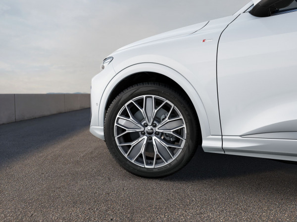 2025 Audi Q5 GU TDI 150kW Sport SUV image 6