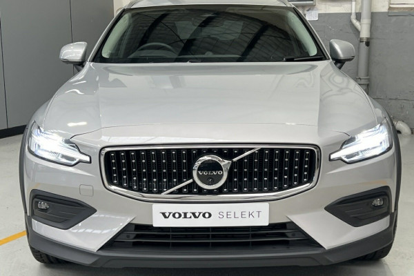 2023 Volvo V60 Cross Country Z Series MY23 Ultimate B5 Geartronic AWD Bright Wagon Image 3
