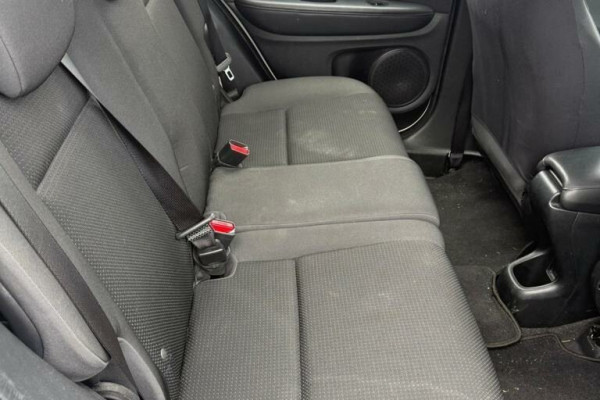2019 Honda HR-V  VTi SUV Image 8