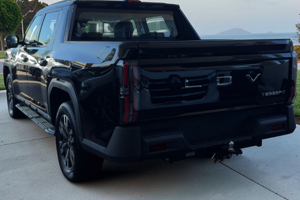 2025 LDV Terron 9 EKK1C Evolve Ute Image 4