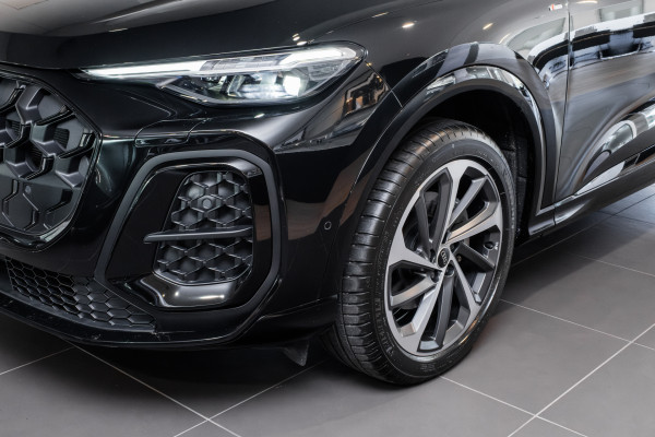 2025 Audi Q5 GU TFSI 150kW SUV image 5