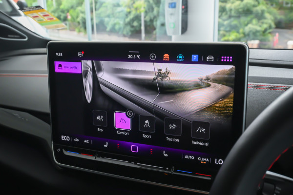 2025 Volkswagen ID. 5 E2 GTX SUV Image 19