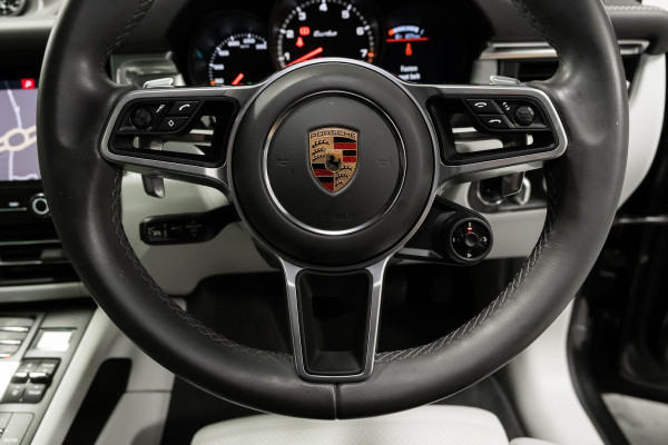 2021 Porsche Macan 95B SUV image 11