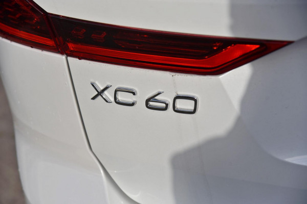2025 MY26 Volvo XC60 UZ Plus B5 Bright SUV Image 18