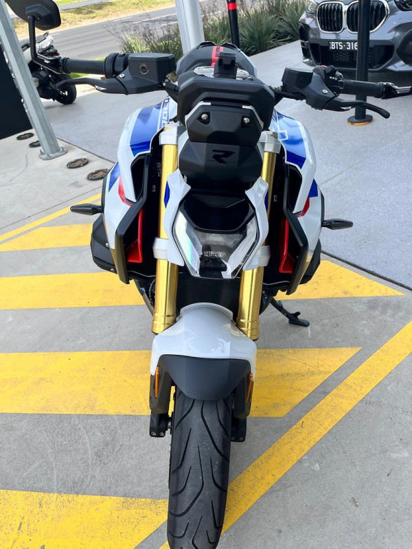 2025 MY26 BMW R 1300 R Performance R 1300 image 12