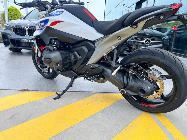 2025 MY26 BMW R 1300 R Performance R 1300 image 15