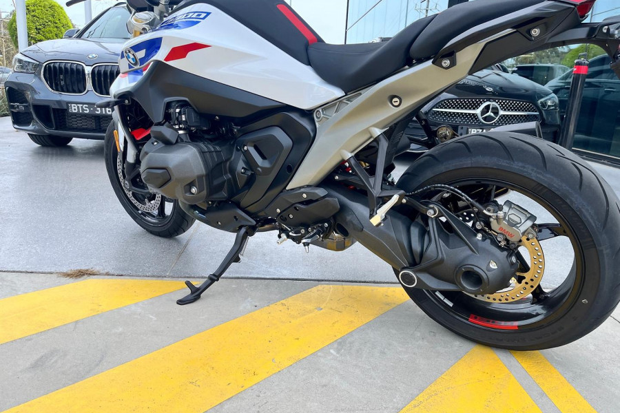 2025 MY26 BMW R 1300 R Performance R 1300