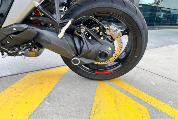 2025 MY26 BMW R 1300 R Performance R 1300