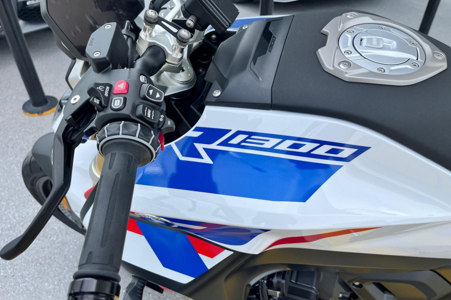 2025 MY26 BMW R 1300 R Performance R 1300
