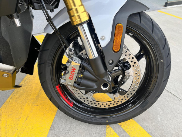 2025 MY26 BMW R 1300 R Performance R 1300 image 8