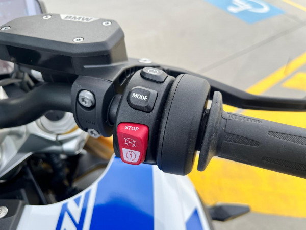 2025 MY26 BMW R 1300 R Performance R 1300 image 9