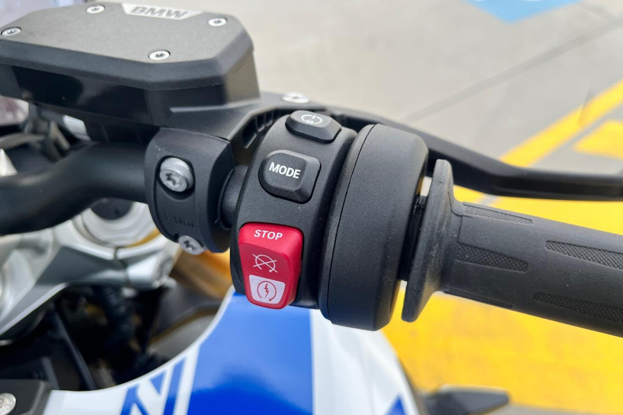 2025 MY26 BMW R 1300 R Performance R 1300
