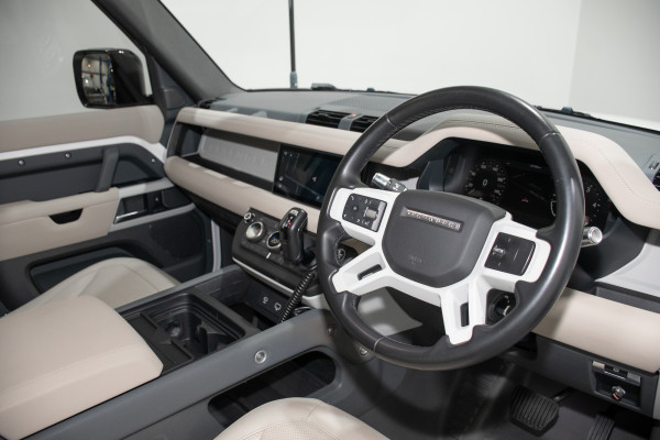 2021 Land Rover Defender L663 110 D300 SE SUV Image 14