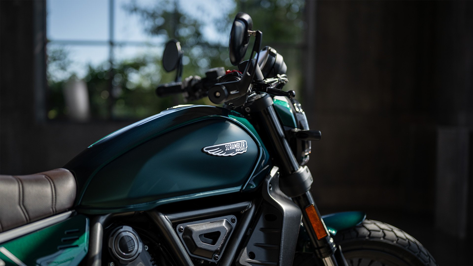 TIMELESS SOUNDS ALL NIGHT – EMERALD GREEN Image