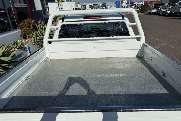 2023 Isuzu D-MAX RG LS-M Cab Chassis Image 8
