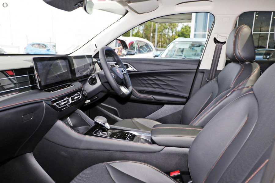 2025 MG HS AS33 Super Hybrid Essence SUV Image 7
