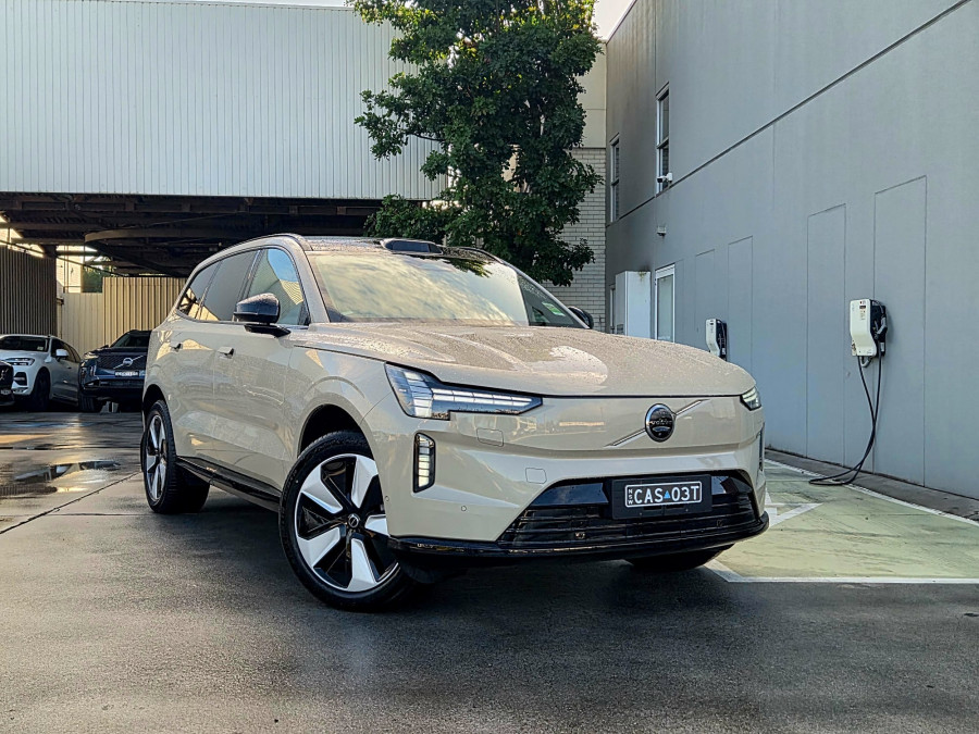 2025 Volvo EX90  Plus Twin Motor SUV Image 1