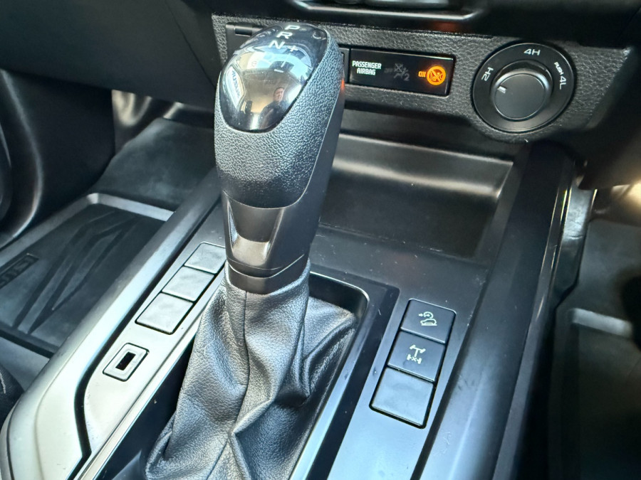 2023 Isuzu D-MAX RG LS-M Cab Chassis Image 17