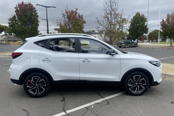 2024 MG ZST S13 Essence SUV