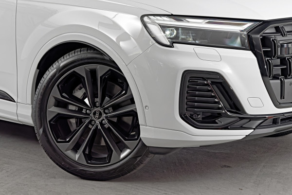 2026 MY25 Audi Q7 4M TFSI 185kW SUV image 6