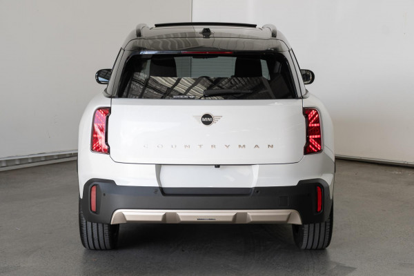 2026 MINI Countryman U25 C Favoured SUV image 5