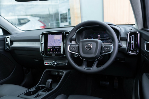 2025 MY26 Volvo XC40 XZ Plus B4 SUV Image 14