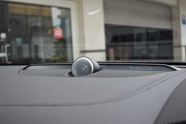 2019 Volvo V90 Cross Country P Series D5 Wagon Image 5