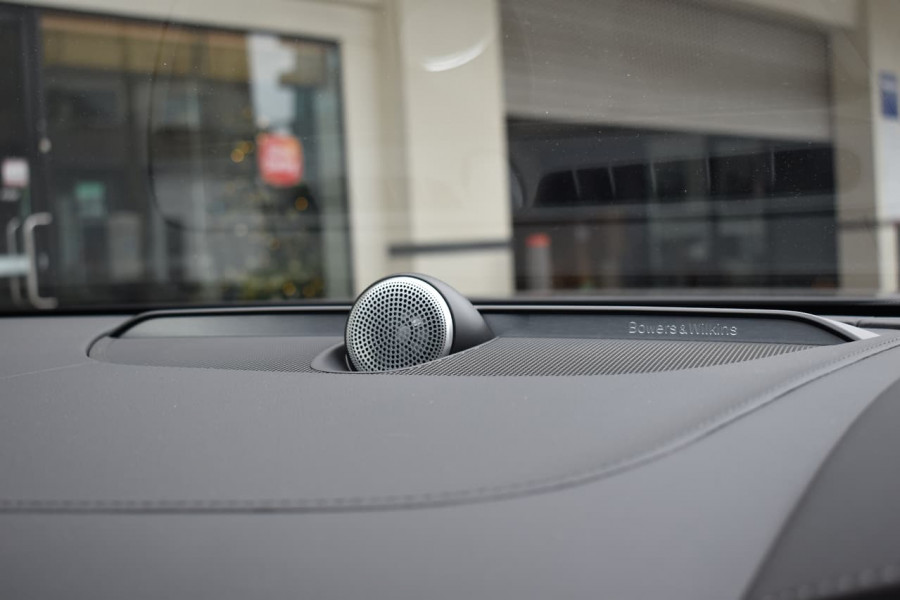 2019 Volvo V90 Cross Country P Series D5 Wagon Image 5