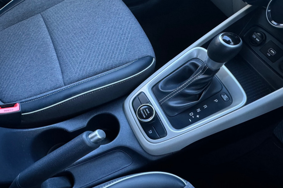 2020 Hyundai Venue QX Elite SUV Image 15