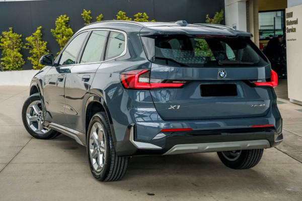 2025 BMW X1 U11 sDrive18i SUV image 4