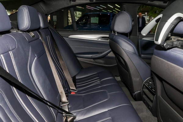 2019 BMW 5 Series G30 530i M Sport Sedan image 9