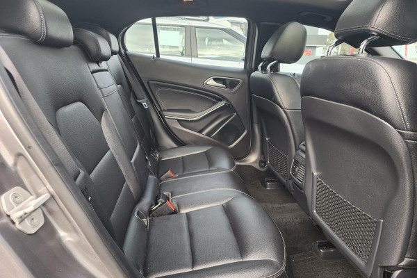 2015 Mercedes-Benz GLA-Class X156 GLA250 SUV Image 12