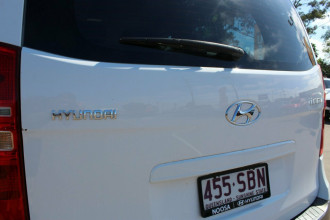 2011 Hyundai iMAX TQ-W Selectronic Wagon Image 5