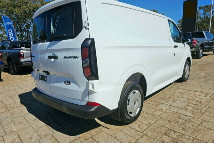 2023 MY23.75 Ford Transit Custom AV Trend SWB Van Image 7
