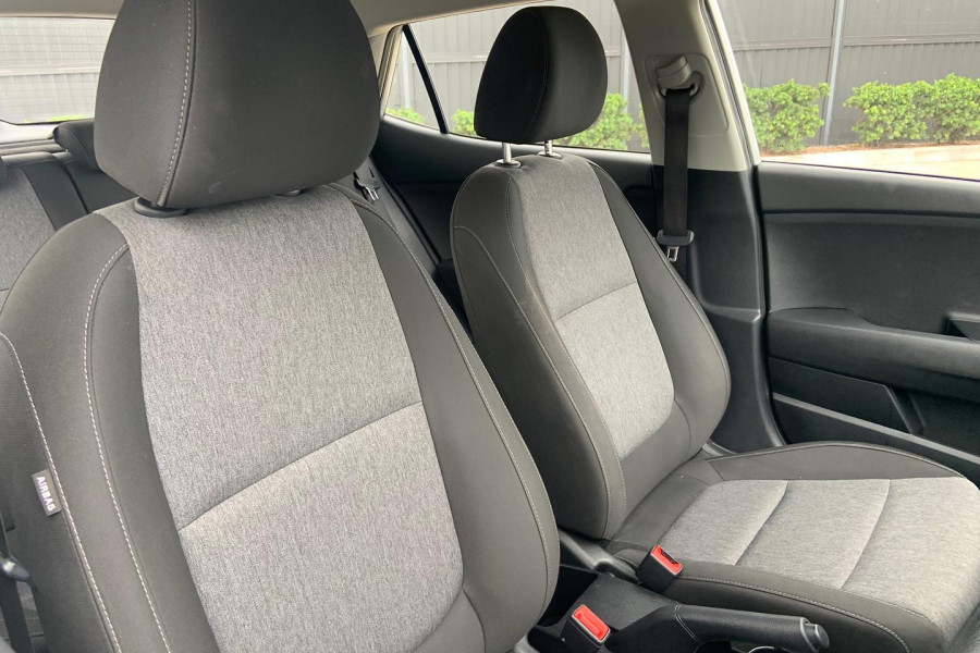 2021 MY22 Kia Stonic YB Sport SUV Image 13