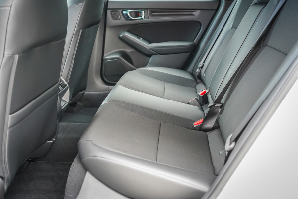 2024 MY25 Honda Civic 11th Gen e:HEV LX Hatch Image 28