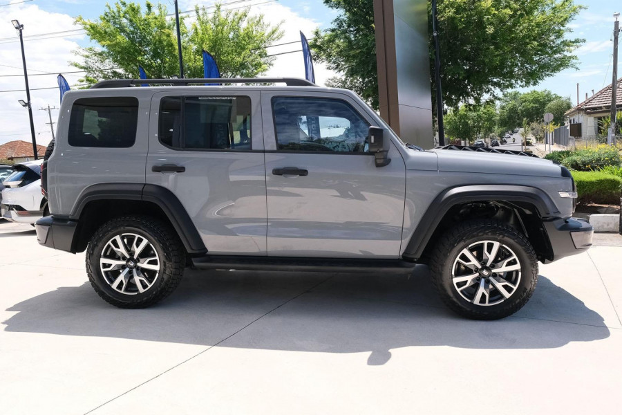 2025 GWM Tank 300 P01 Ultra SUV Image 5