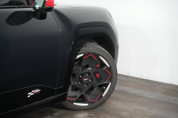 2025 MINI Aceman Jcw E Hatch Image 10
