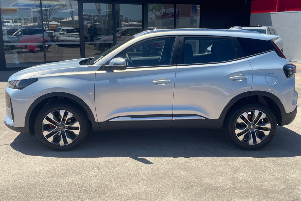 2026 Chery Tiggo 4  Ultimate SUV Image 2