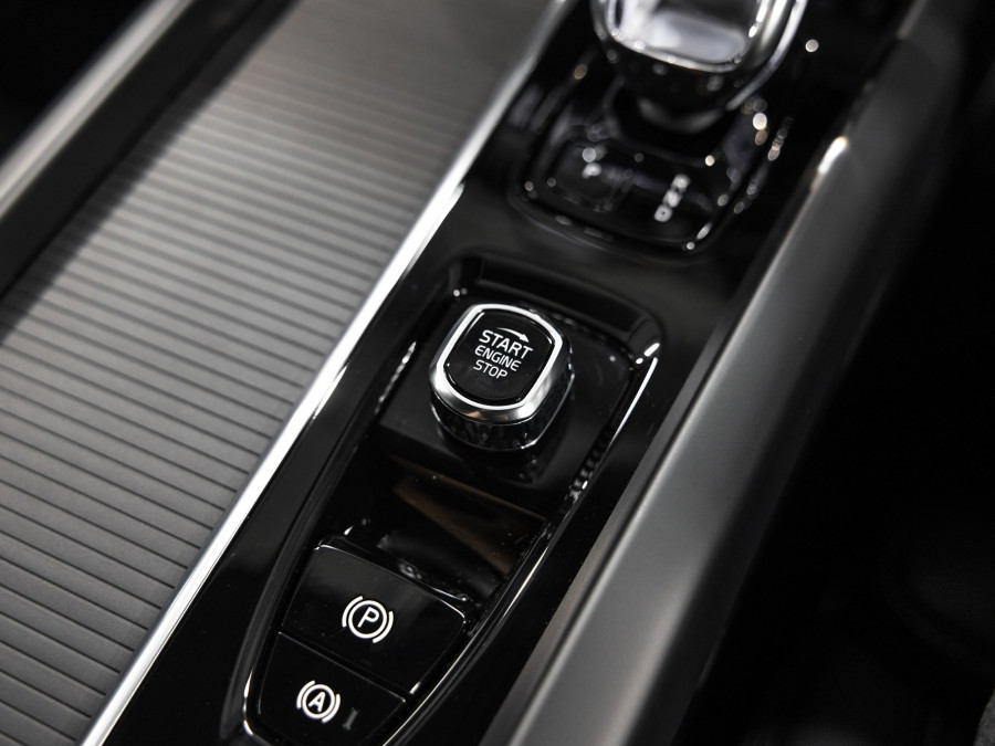 2026 Volvo XC60 UZ B5 AWD Ultra Dark SUV Image 14