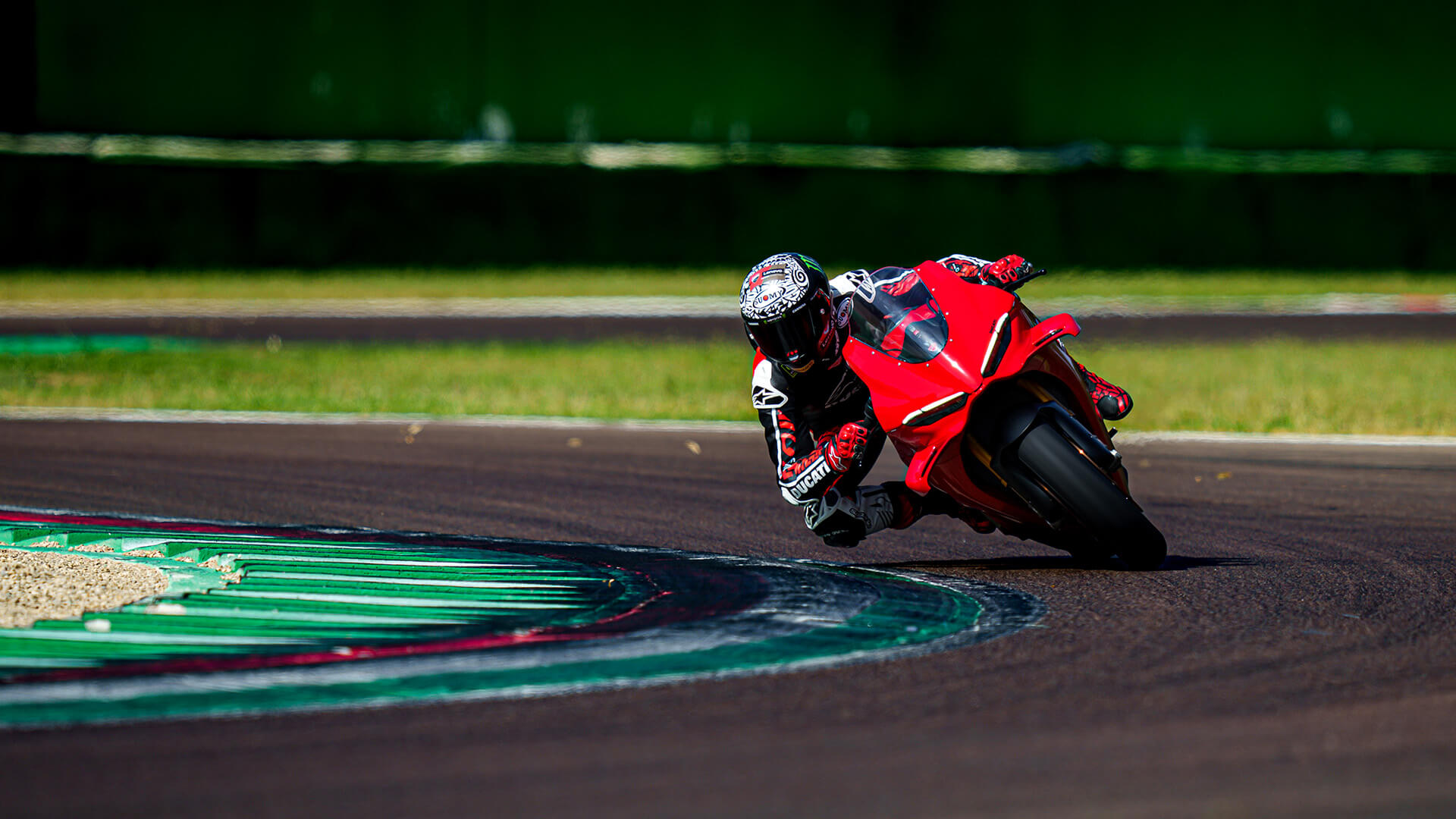 New Ducati Panigale V4, V4 S Image