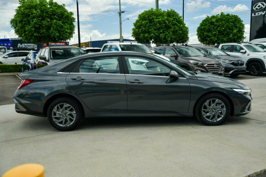 2026 Hyundai i30 CN7.V4 Hybrid Sedan Image 4