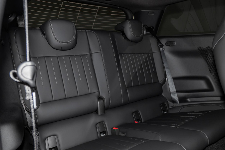 2026 MINI Cooper J01 SE Favoured Hatch