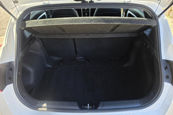 2015 MY16 Hyundai i30 GD3 Series II Active X Hatch Image 14