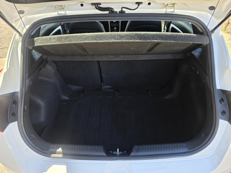 2015 MY16 Hyundai i30 GD3 Series II Active X Hatch Image 14