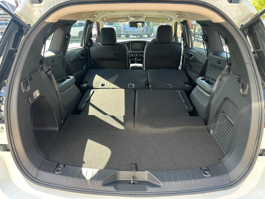 2026 MY25.5 Isuzu MU-X RJ LS-M SUV Image 25