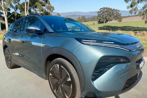 2025 MY26 BYD SEALION 8  Premium AWD SUV Image 2