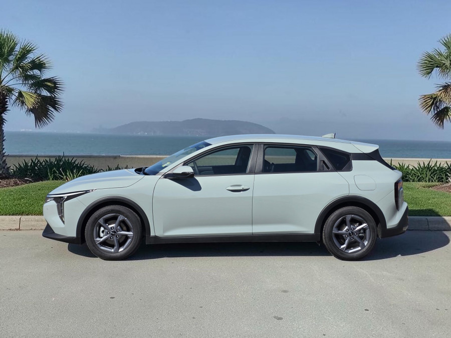 2025 MY26 Kia K4 CL4m S Hatch Image 2
