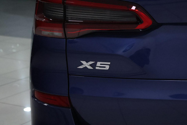 2019 BMW X5 G05 xDrive40i SUV image 4